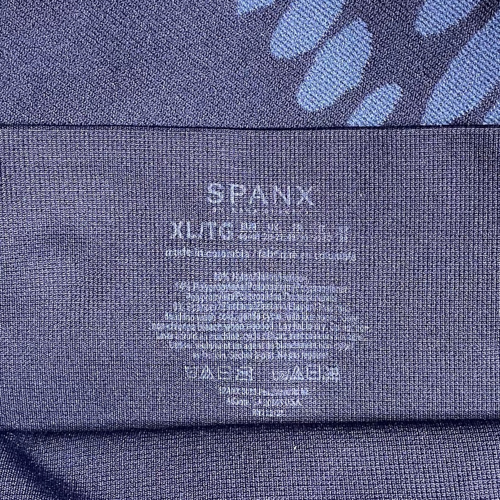 SPANX Aztec Stripe Seamless Leggings in Pure Navy size XL - Picture 6 of 7